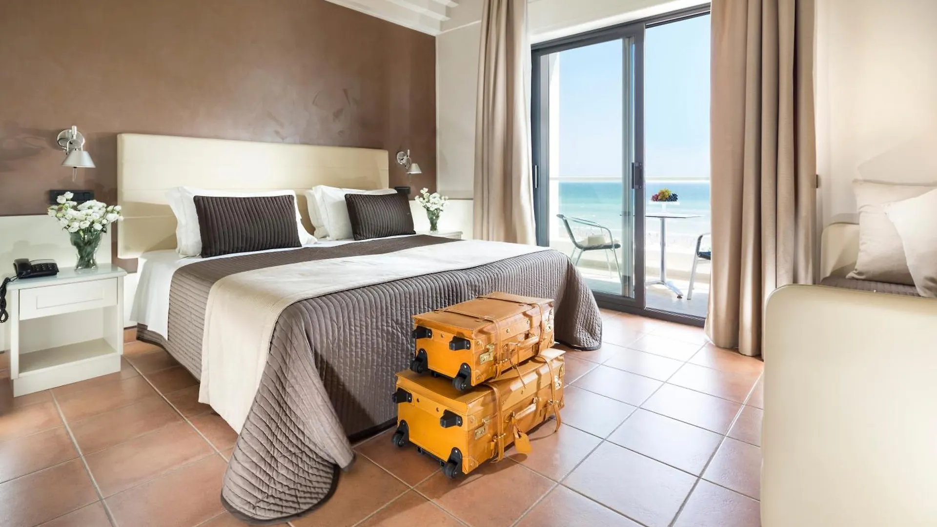 Hotel Ambasciatori Riccione 4*,