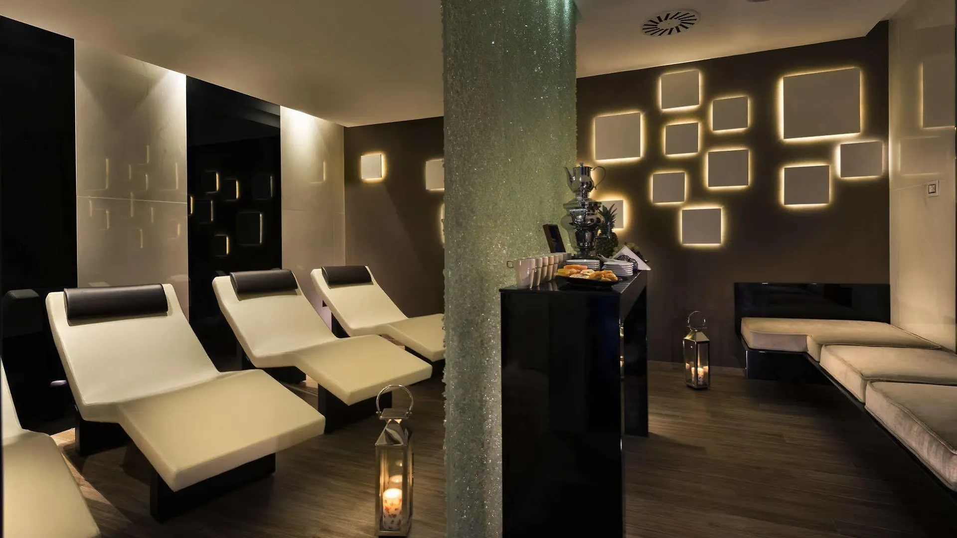 Hotel Ambasciatori Riccione 4*,