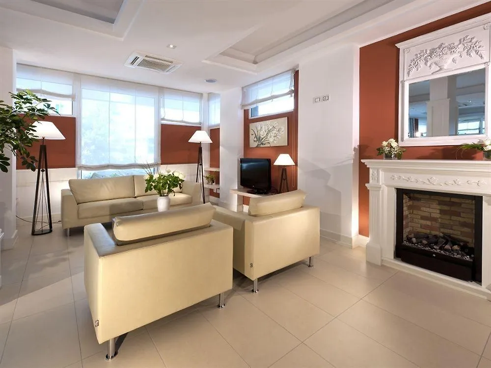 Hotel Ambasciatori Riccione 4*,